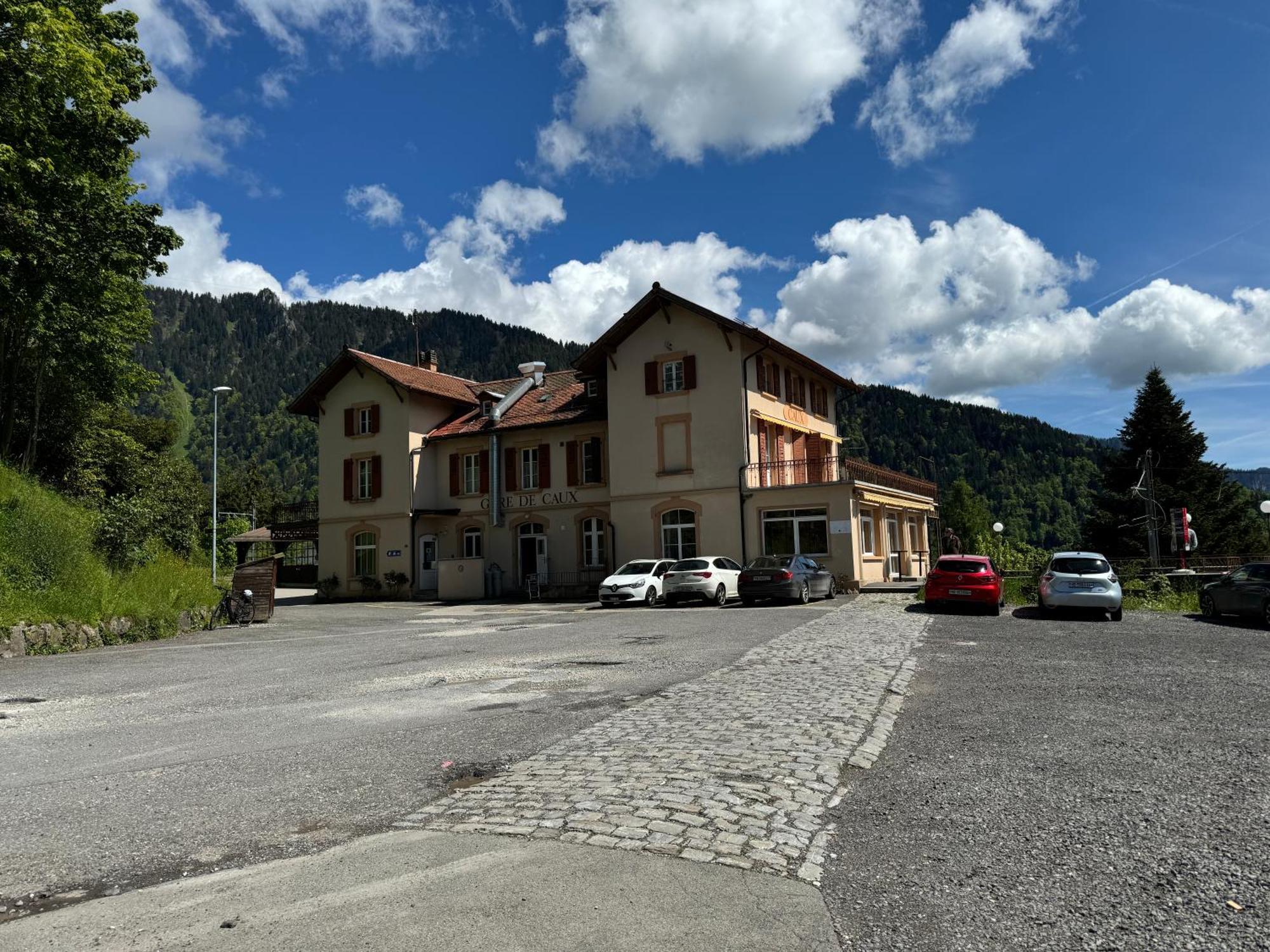 Hotel Buffet De La Gare Montreux Exterior foto